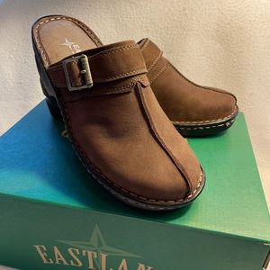 Clogs or Mule Eastland Brown